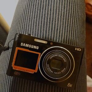 Samsung HD Digital Camera - Black